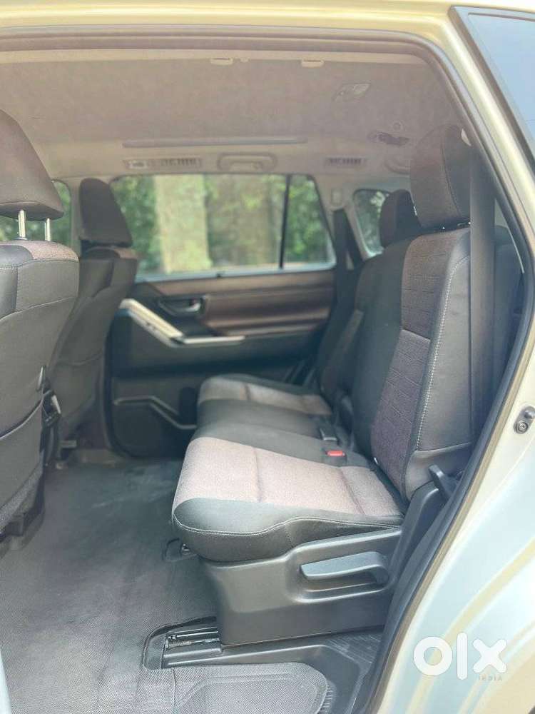 Toyota Innova Hycross 2.0 Vx Hybrid 8 Str, 2023, Petrol
