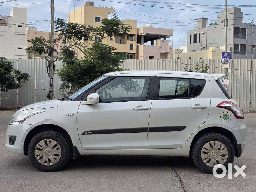 Maruti Suzuki Swift Vxi 1.2 Abs Bs-iv, 2014, Petrol