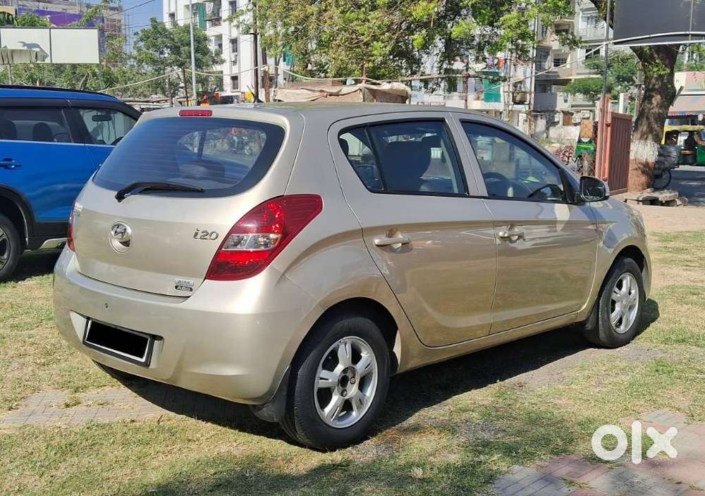Hyundai I20 2009-2011 1.4 Asta Optional With Sunroof, 2011, Petrol
