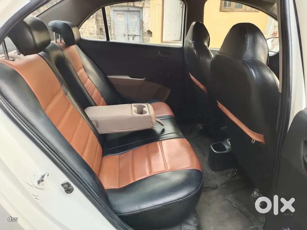 Hyundai Xcent विकली आहे