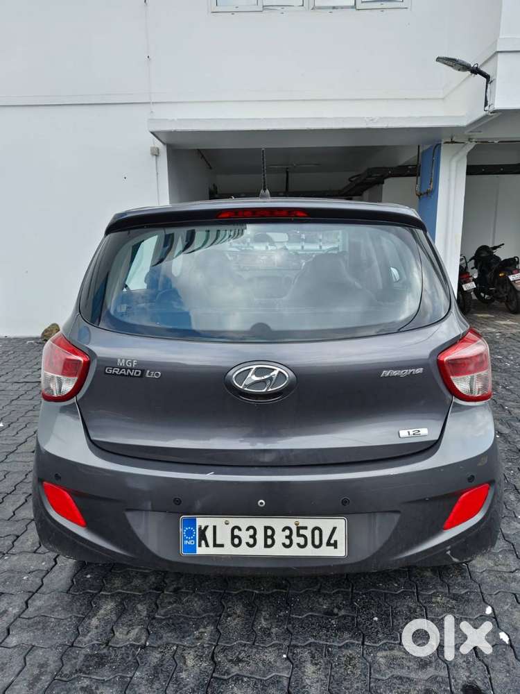 Grand I10 (2013-dec Model)petrol,manual