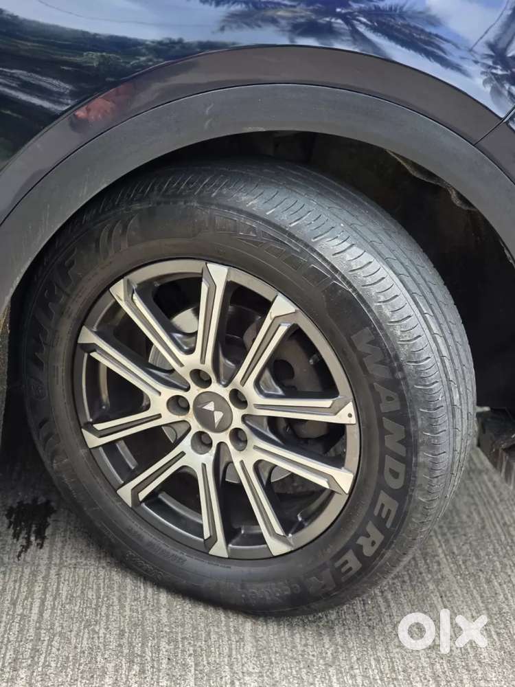 Mahindra Xuv700 2.2 Ax 7 Diesel At Luxury Pack Str, 2022, Diesel
