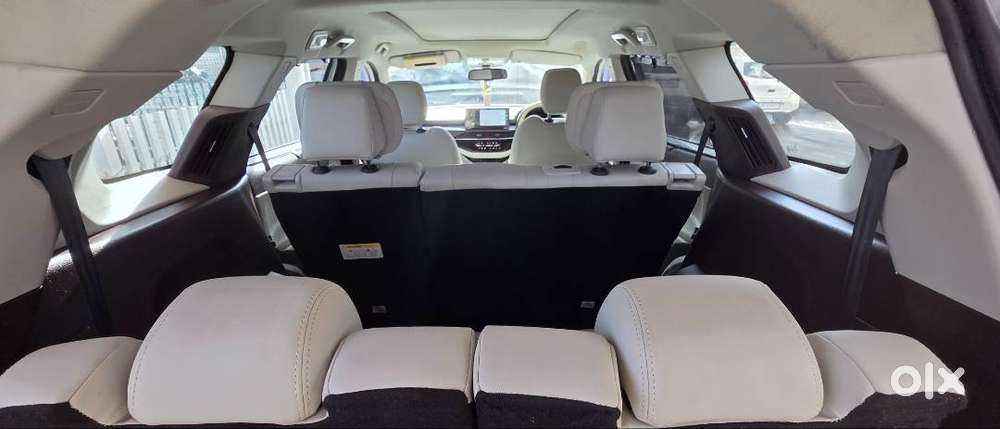 Safari Accomplished Plus (at) – 7 Seater  Pristine Con