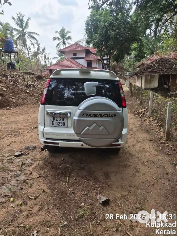 Ford Endeavour 2012