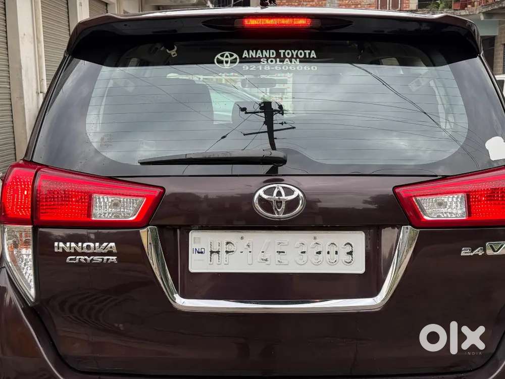 Innova Crysta 2.4 V Showroom Condition No Replacement All Original
