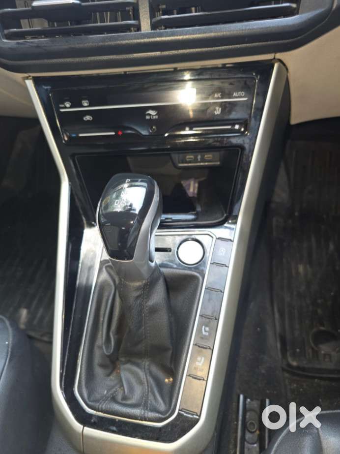Volkswagen Virtus 1.0 Topline Tsi At, 2023, Petrol