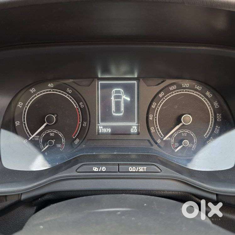 Skoda Kushaq 1.0 Tsi Style At (6 Airbags), 2021, Petrol