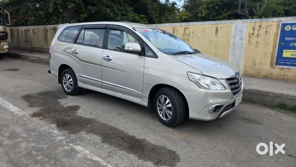 Toyota Innova Diesel 2016 Variant