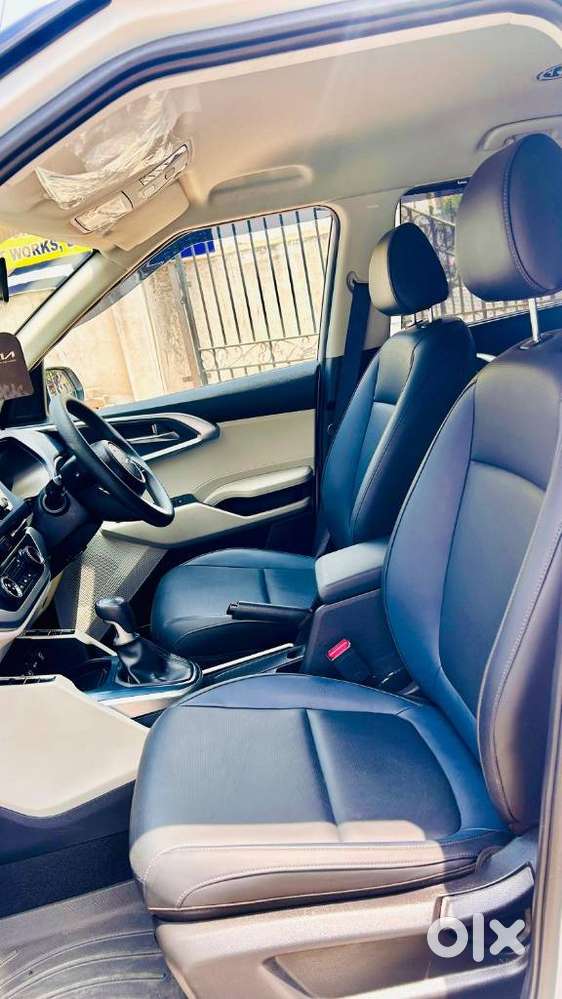 Kia Carens 1.5 Premium 7 Str, 2025, Petrol