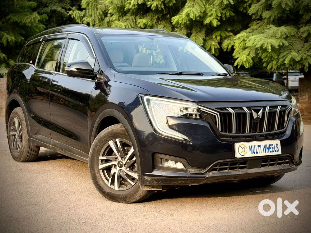 Mahindra Xuv700 2.0 Ax 7 Petrol At Str, 2023, Petrol