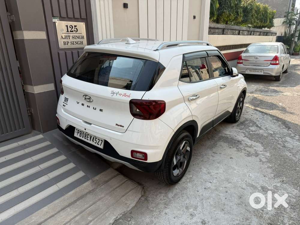 Hyundai Venue 2021 Petrol Automatic
