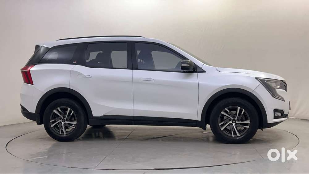 Mahindra Xuv700 2.2 Ax 5 Diesel At 7 Str, 2025, Diesel