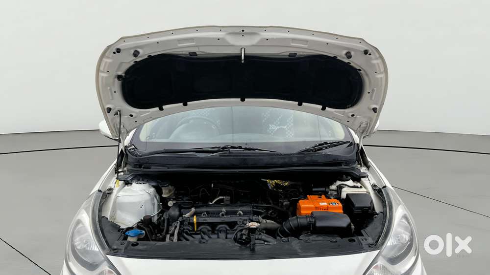 Hyundai Verna Fluidic 1.6 Vtvt Sx, 2014, Petrol