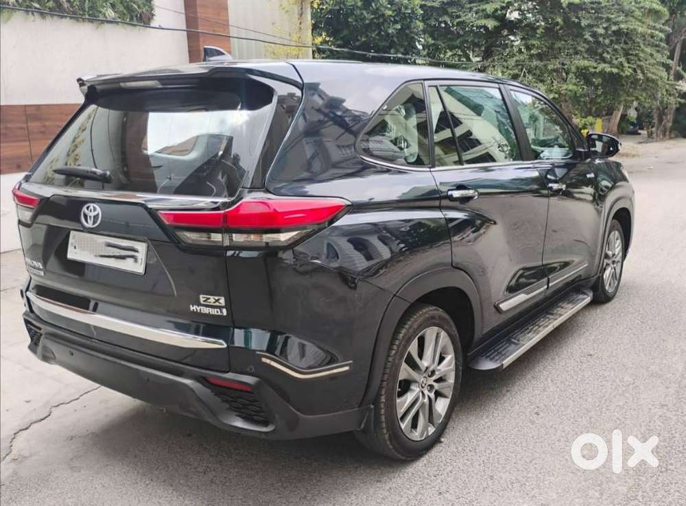 Toyota Innova Hycross 2.0 Zx Hybrid 7 Str, 2024, Petrol
