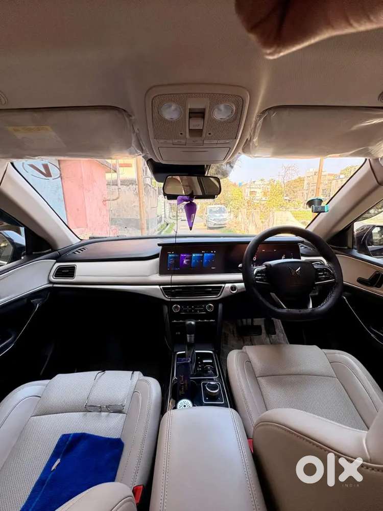 Mahindra Xuv700 2023 Diesel 37000 Km Driven