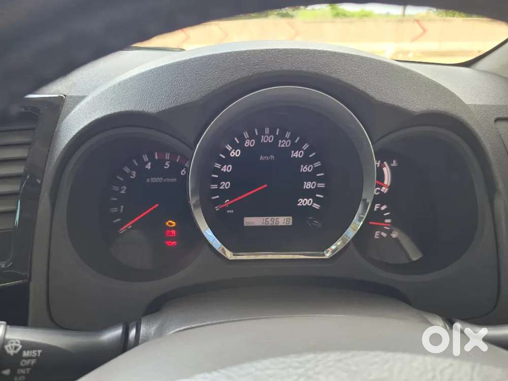 Toyota Fortuner 2010