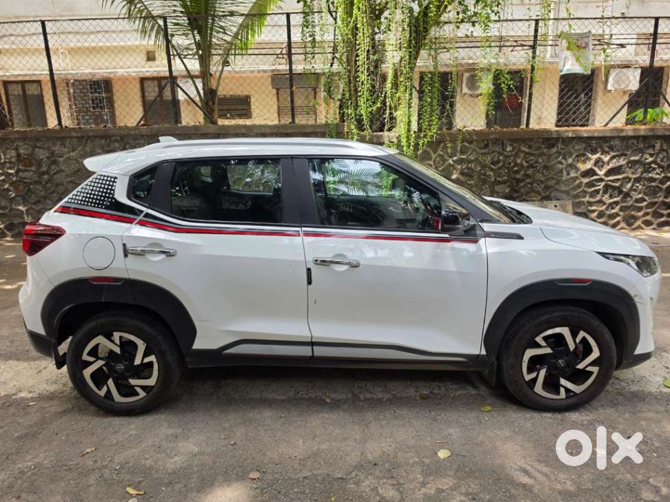 Nissan Magnite Xv Turbo Cvt Red Edition, 2022, Petrol
