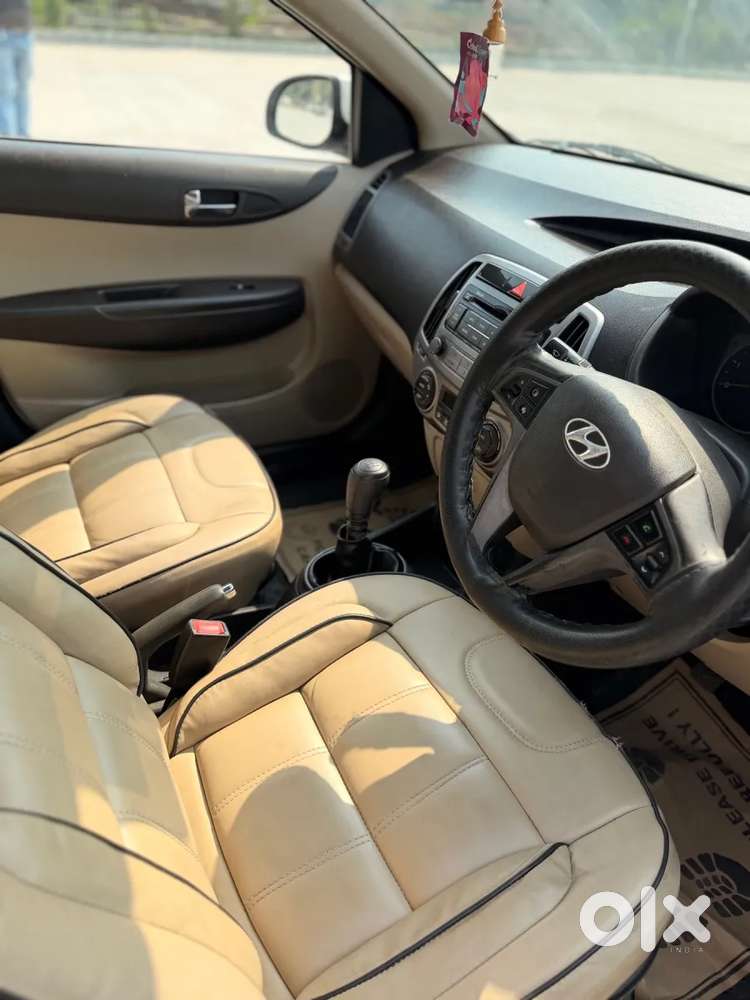 Hyundai I20 Sportz 1.4 Crdi 6 Speed Bs-iv, 2014, Diesel