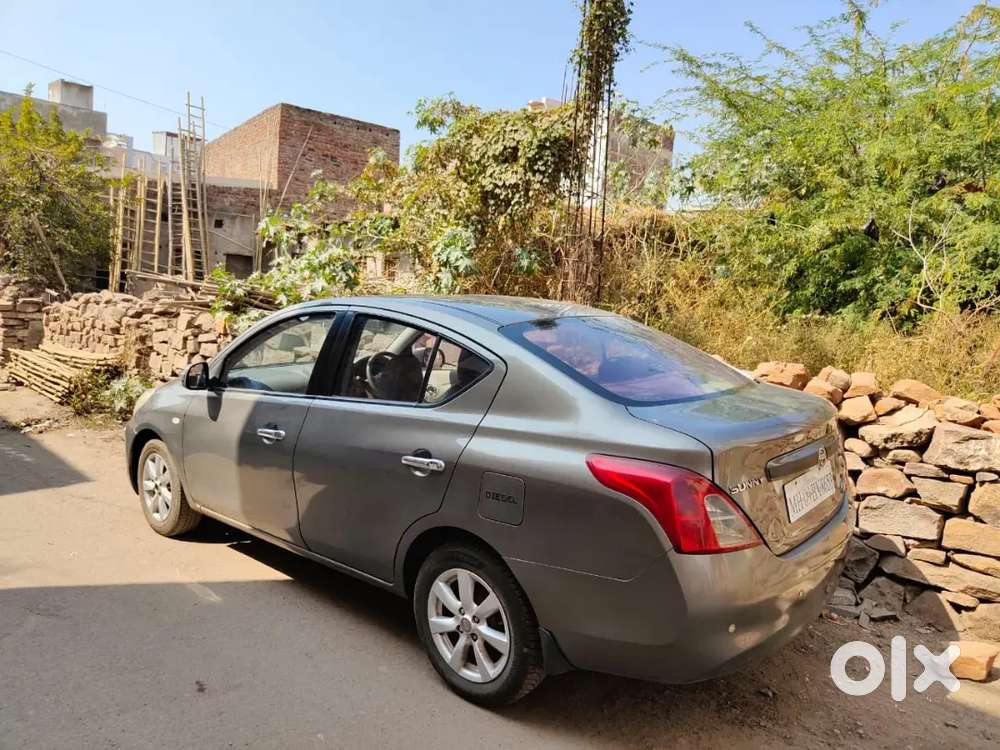 Nissan Sunny 2012 Diesel 245000 Km Driven
