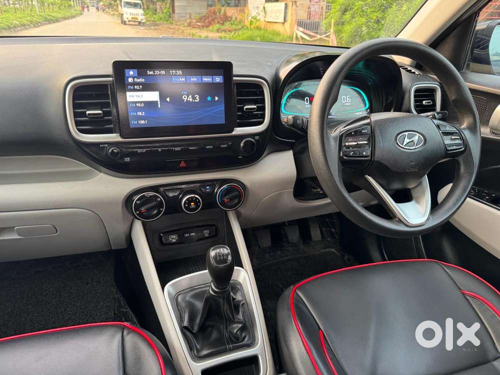 Hyundai Venue S 1.2 Petrol, 2024, Petrol