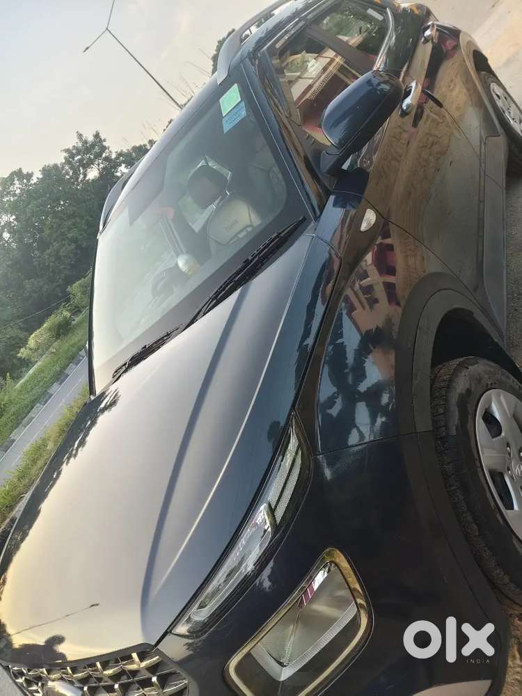 Hyundai Venue 2020 Petrol 40000 Km Driven