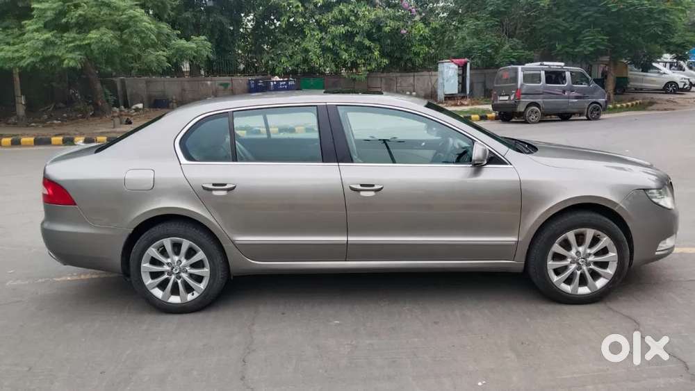 Skoda Superb, 2013, Petrol