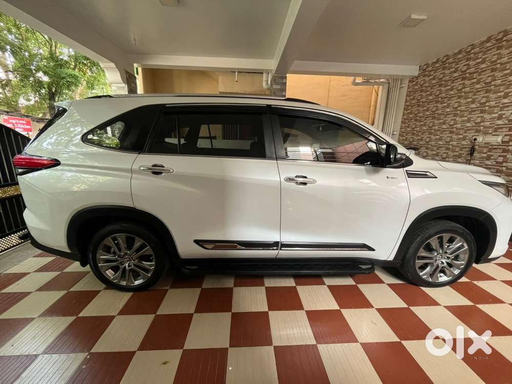 Toyota Innova Hycross 2025 Hybrid