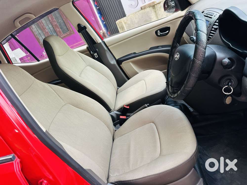 Hyundai I10 Sportz At, 2012, Petrol