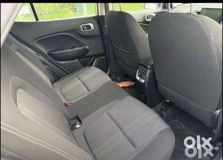 Hyundai Venue S (o) 1.2 Petrol Knight Edition, 2021, Petrol