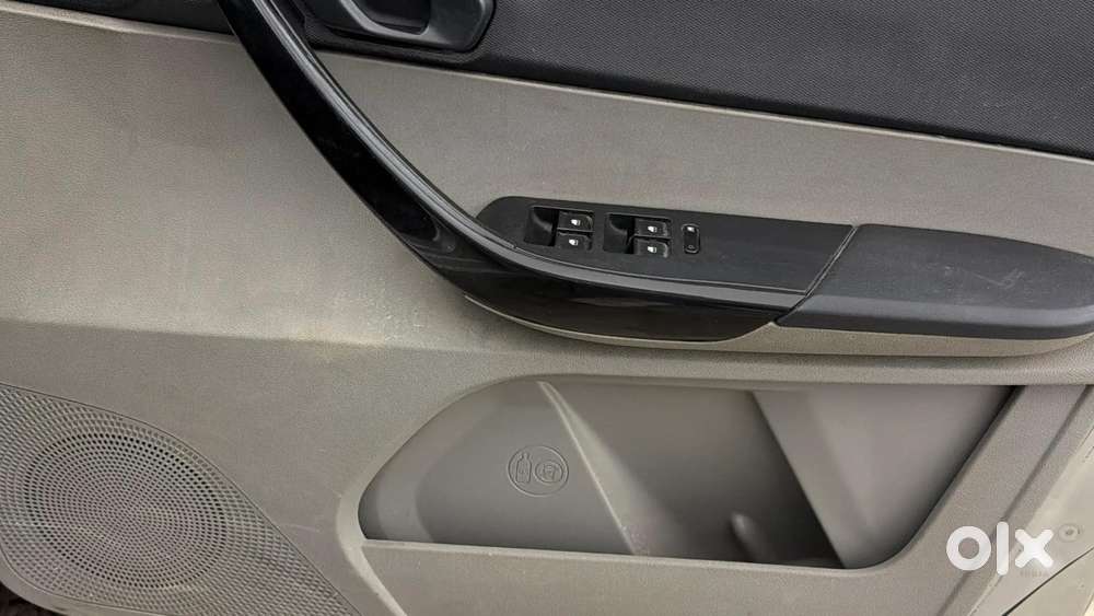 Tata Tiago 1.2 Revotron Xm, 2017, Petrol