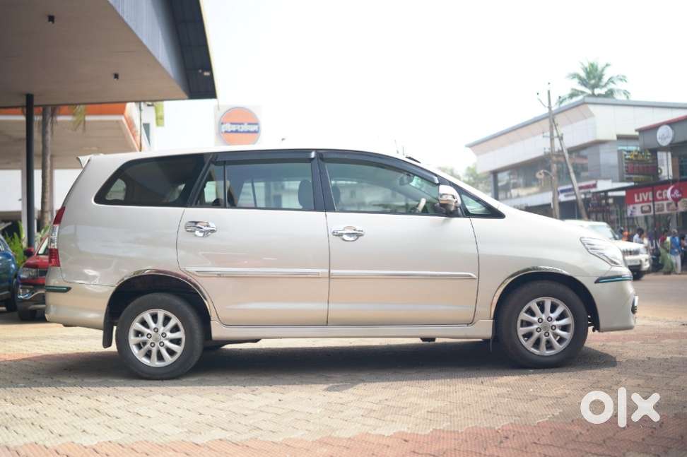 Toyota Innova 2.5 V 7 Str, 2015, Diesel