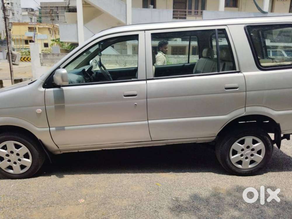 Chevrolet Tavera 2012-2017 Neo 3 Ls 7 Seats Bsiv, 2016, Diesel