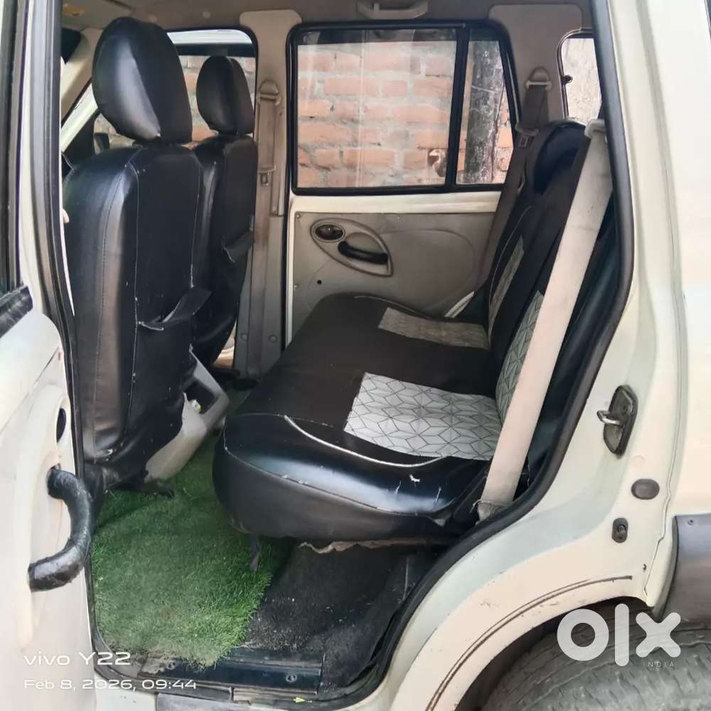 Scorpio S4 Diesel 9 Seater Car Full Loaded