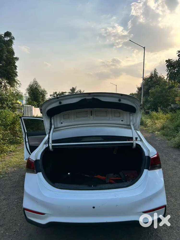 Hyundai Verna Diesel Automatic 208