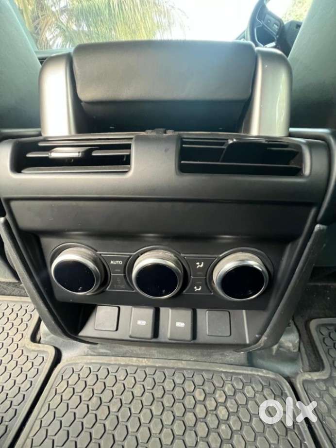 Land Rover Defender 3.0 L 130 Hse, 2023, Petrol