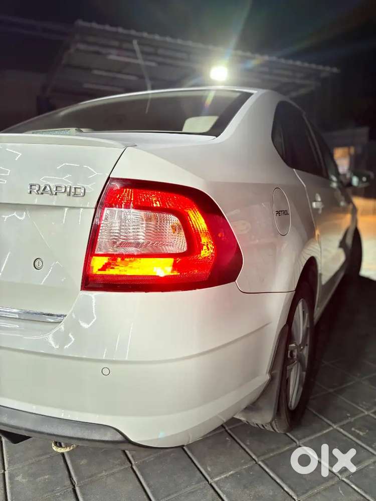 Skoda Rapid Style Plus 2018 Model Petrol Manual 1.6 Mpi