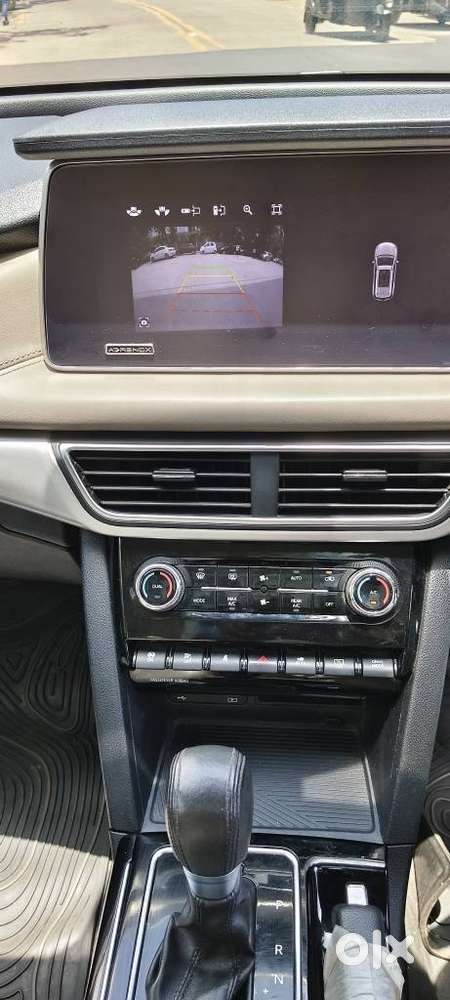 Mahindra Xuv700 2.2 Ax 7 Diesel At Str, 2022, Diesel