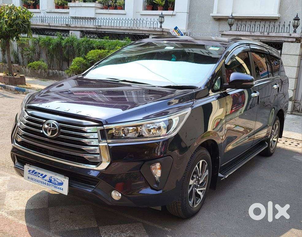 Toyota Innova Crysta [2020-ongoing] 2.4 Gx 8 Str, 2022, Diesel