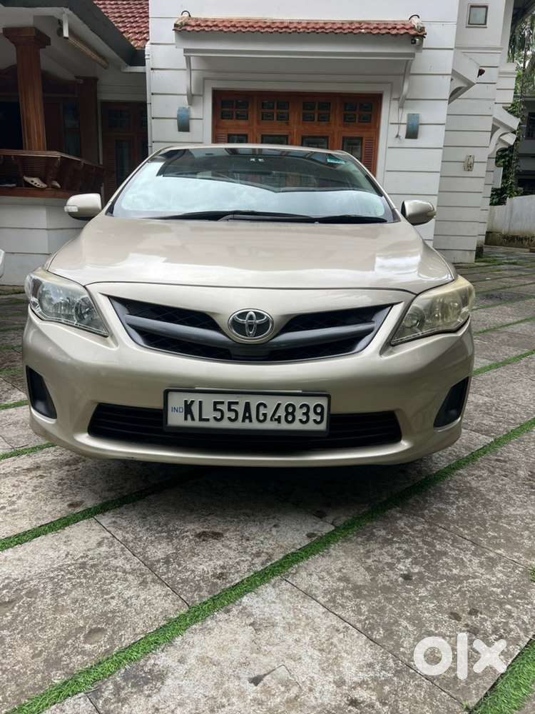 Toyota Corolla Altis 2013