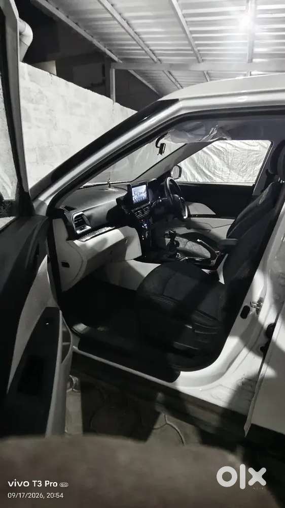 Mahindra Xuv3xo Mx2 Pm Not Mx1 2025 Petrol