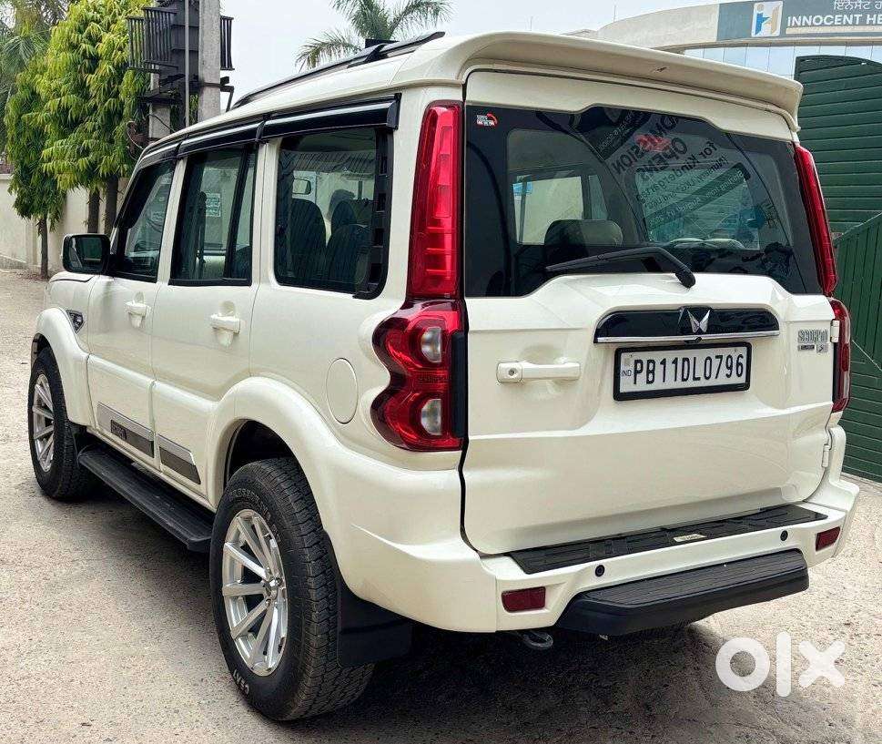 Mahindra Scorpio Classic, 2025, Diesel