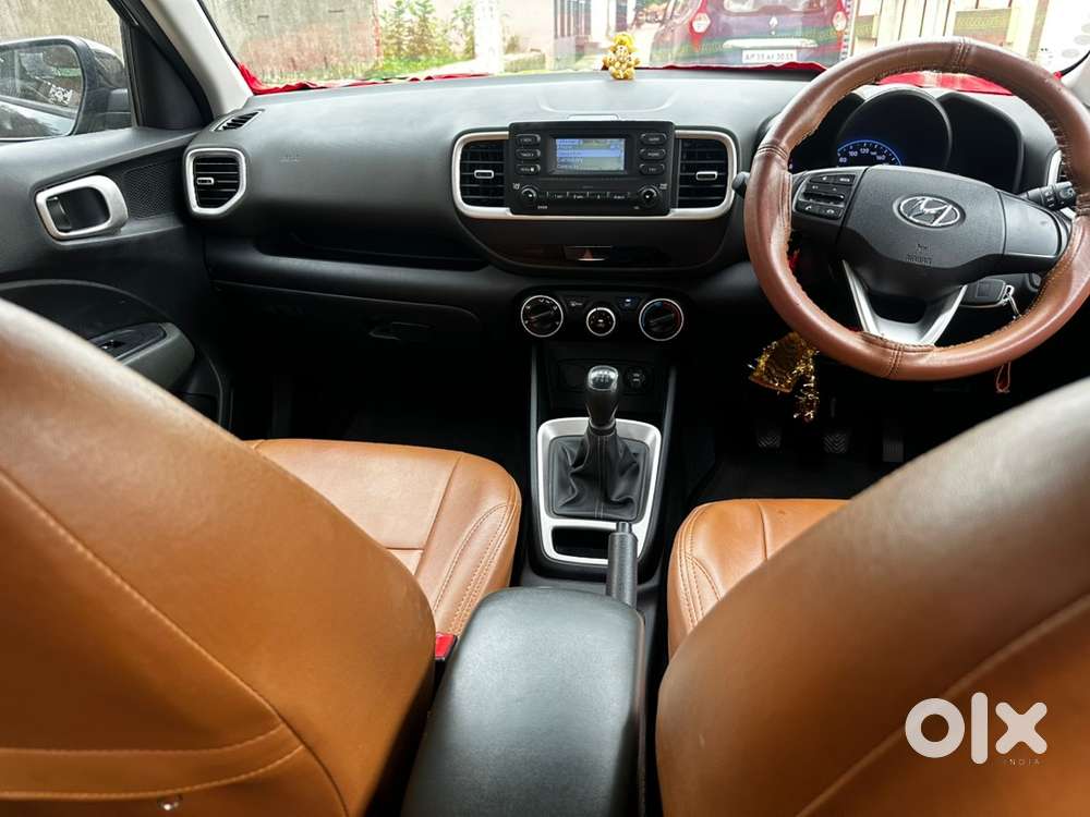 Hyundai Venue S Plus Petrol Manual 2020