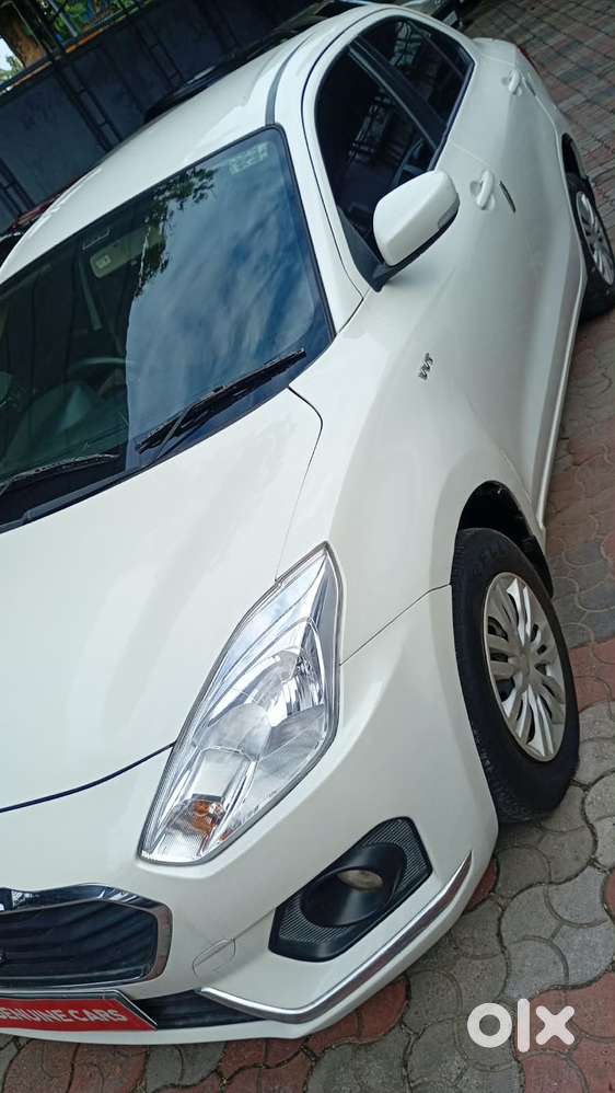 Maruti Suzuki Dzire 1.2 Vxi Amt, 2019, Petrol