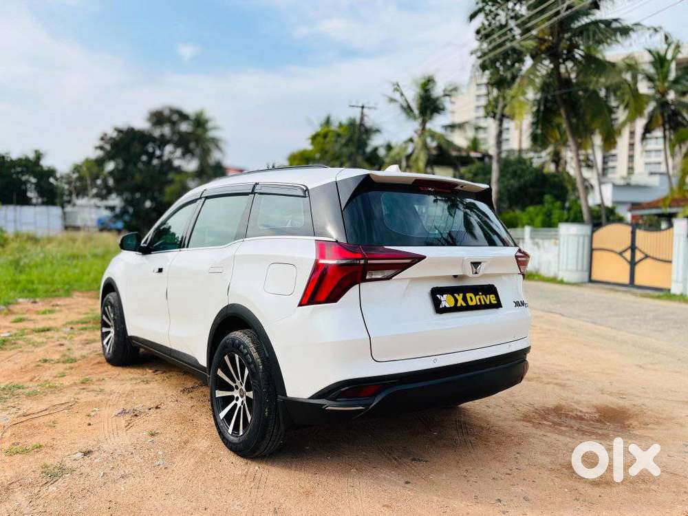 Mahindra Xuv700 2.2 Mx Diesel Mt 5 Str, 2023, Diesel