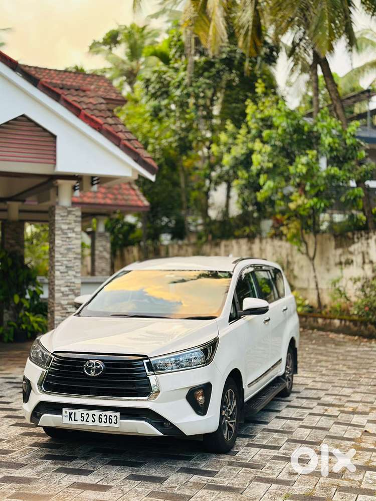 Toyota Innova Crysta 2.4 G Mt 7 Str, 2022, Diesel