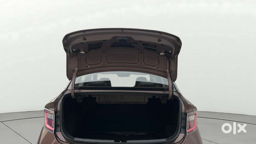 Hyundai Aura Sx Plus Automatic, 2021, Petrol