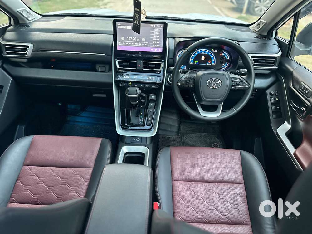 Toyota Innova Hycross Zx(o), 2026, Petrol