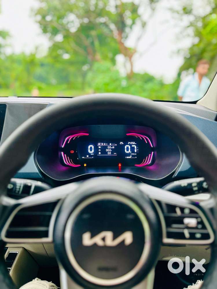 Kia Carens 1.5 Premium 7 Str, 2022, Petrol