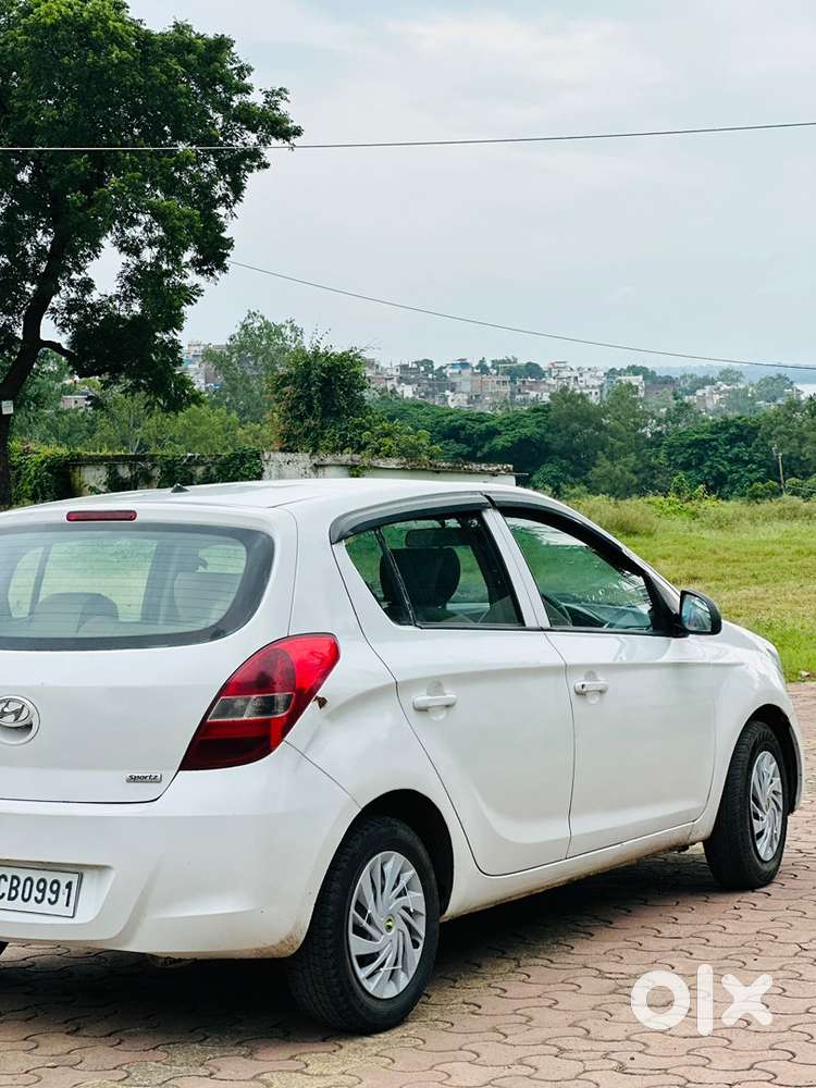 Hyundai I20 Petrol Manual 2010
