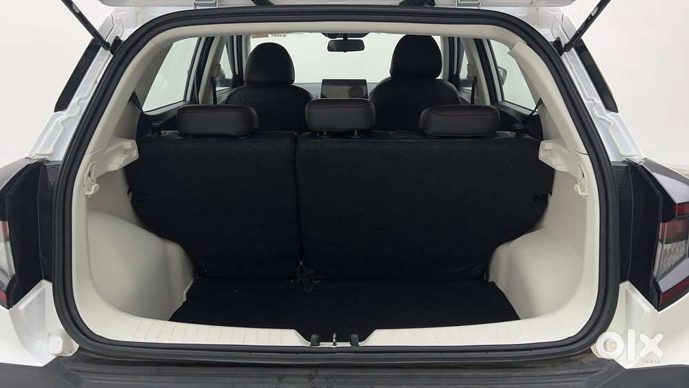 Mahindra Xuv 3xo Ax5 1.5 Diesel Autoshift Plus, 2024, Diesel